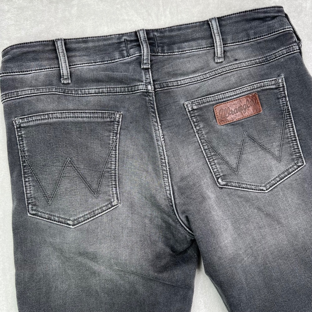 Wrangler Skanders Jeans Mens 34 Grey Faded Traveler Denim Slim Straight Stretch